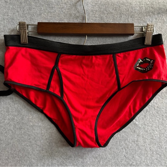 Betty Boop Red Sleepwear Set - Picture 5 of 8